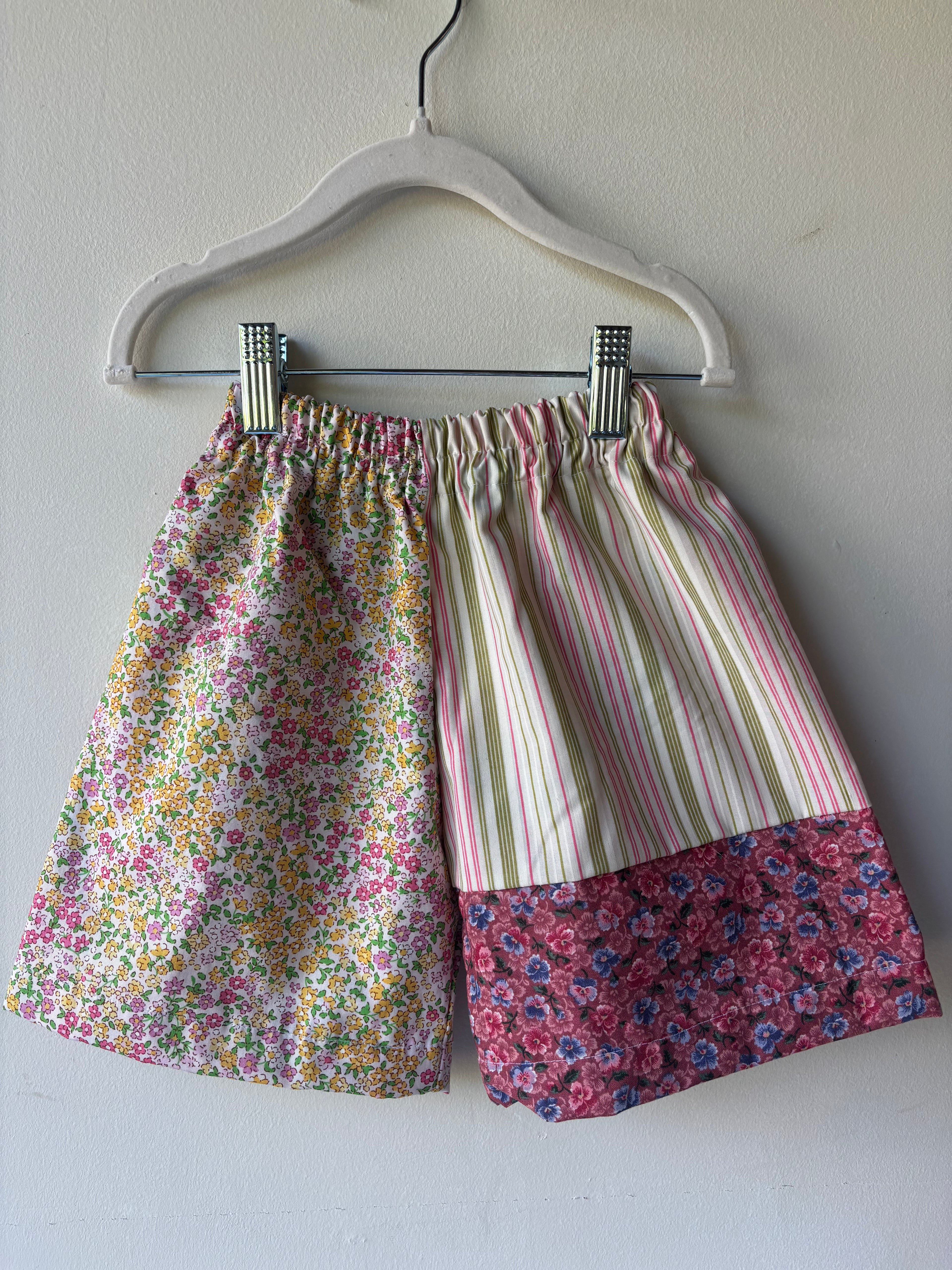 Mmoody Shorts - 2T
