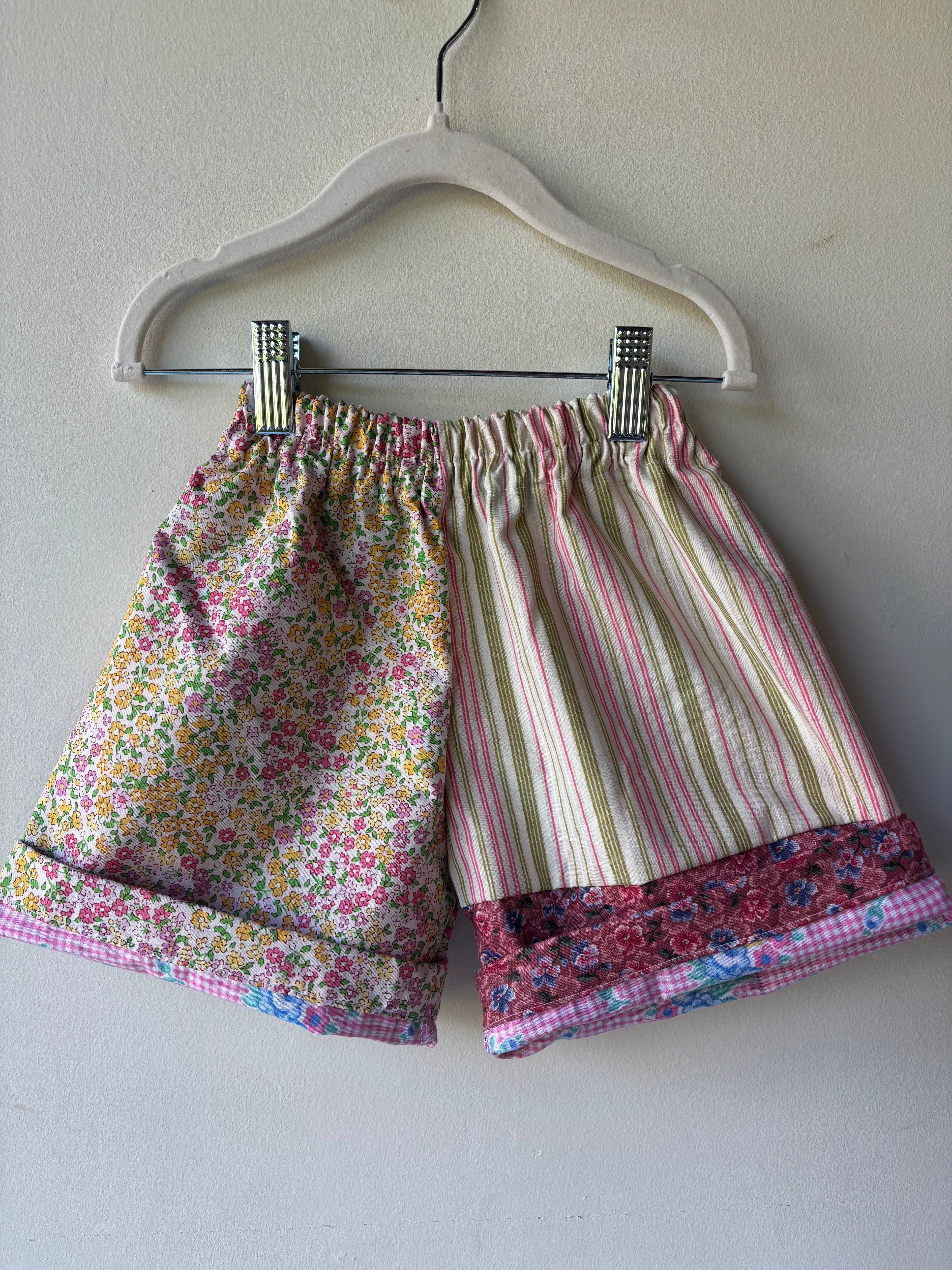 Mmoody Shorts - 2T